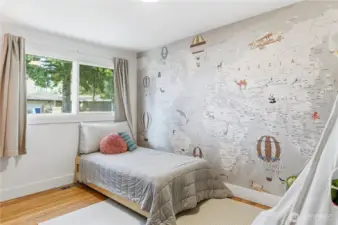 Main Floor 2nd Bedroom