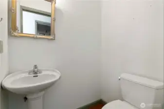 1/2 bath