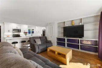 Upon entering you'll notice the lovely built-ins.