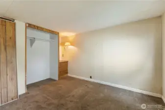 1st bedroom