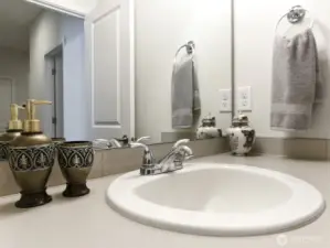 Tile backsplash. Full mirror.