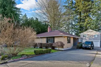 Home with 1 bed/ 1 bath DADU