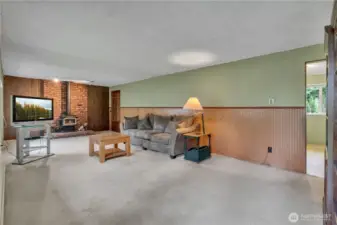 Entry & Living room/Family Room