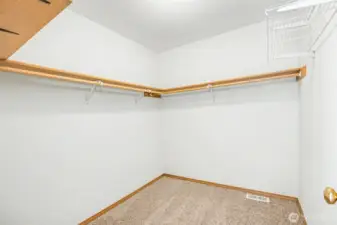 Primary suite closet