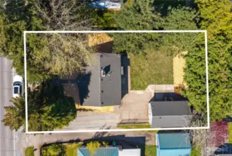 The overhead view shows the ample 6300sf lot that is fenced in the back. Lots of off-street parking with turn-around space by the detached cottage. Upgraded sewer line from the cottage to the sewer main.