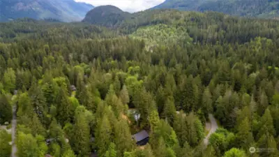 Surrounded by the gorgeous Cascade foothills and mountains with an abundance of recreation in the area, year round! Only 30 mins to Mt Baker Ski Area!