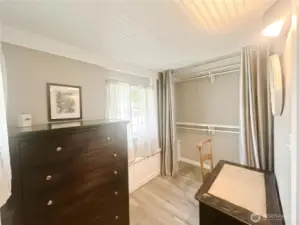 Master Walk In Closet