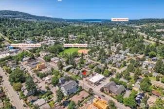 A benefit of this home’s north side of Sunset Way location - from the freeway, take a right at 6th, 5th or 3rd, then leave to take a left at the 2nd avenue light, which makes commuting back to the freeway a breeze in traffic!