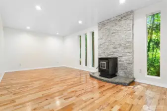 Serene natural views over the brook and cozy pellet stove for those cool nights