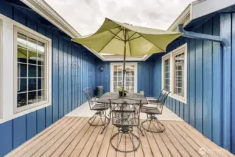 Another view of courtyard #1