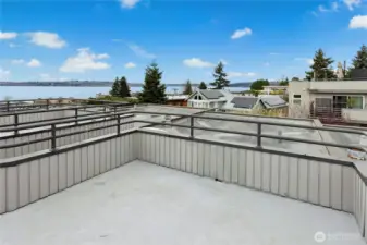 What a great spot to watch the fireworks over the lake this summer or watch the Blue Angels perform their amazing show! Can you imagine?