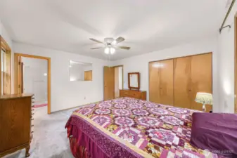 Plenty of space in this good sized primary bedroom