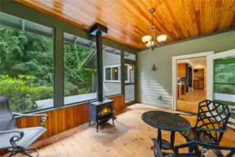 It is a very tranquil space, where you can feel the woods all around you. A cozy woodstove for year-round use.