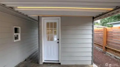 8'X12' Finished storage, craft or shop space