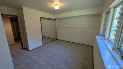 1 of 2 downstairs bedrooms