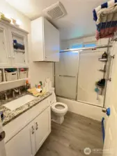 22405 Bathroom