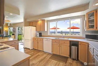 View Kitchen w/ Plank Flooring~