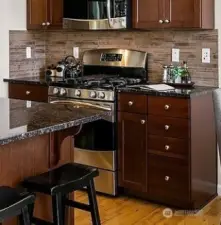 This is the alternate stove option- it's a gas range and can be re-installed with gas hooked up prior to closing.