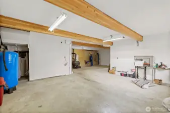 Daylight Basement, tons of potential