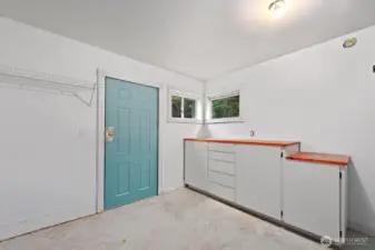 Bootup room/tuning shop