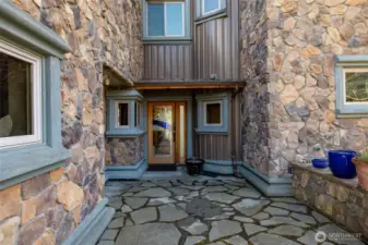 Front door w/garage to the left...