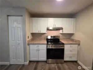 Beautiful, all new cabinets and stainless appliances