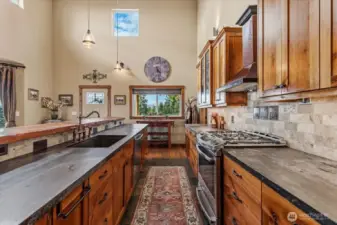 Kitchen and SS appliances