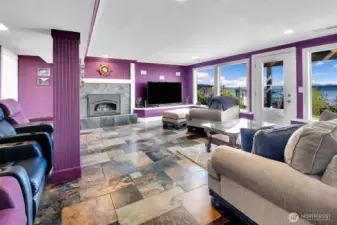 Very Elegant Rec Rm with Fantastic Color and Lighting Schemes