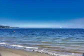 Enjoy a daily backdrop of panoramic views of the Puget Sound, Mount Baker and Olympic Mountains.