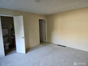 2nd bedroom on main floor with bath access