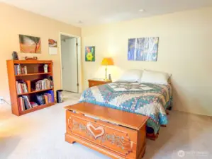 Secondary bedroom on mainfloor
