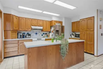 Light and bright kitchen