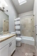 Full bathroom in upstairs hallway