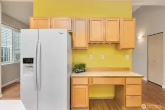 Closer view of the built-in desk area.