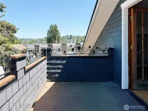 Upper Deck