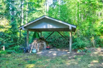 Carport/storage area on side of home