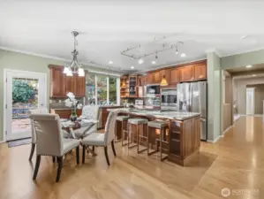 Breakfast bar and eat in space