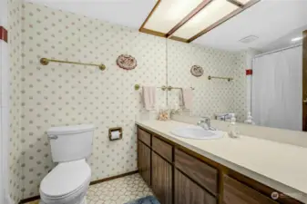 Full upstairs Bathroom.