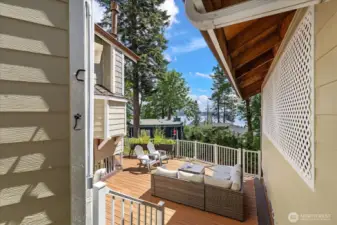 Two access entries to the entertaining deck. Newer flooring