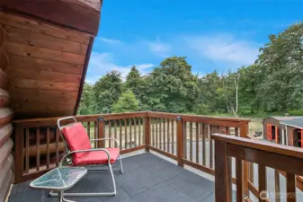 2nd story private entrance.
