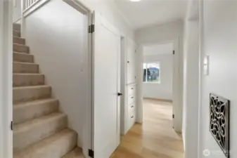 Hall stairwell with new carpet