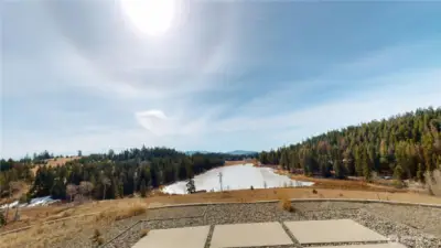 1000+ feet of lakefront