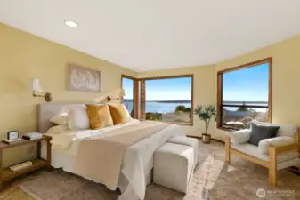 Primary w/ en-suite bath, incredible views & enormous closets