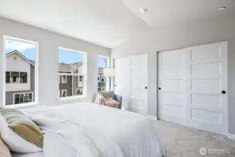 Photographs are for illustrative purposes only. Features, finishes, interior/exterior colors, landscaping and floorplan shown may vary from actual homes built.