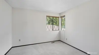 Upstairs guestroom #1