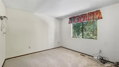 Upstairs guestroom #2