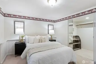 Bonus Room with Walk-in Closet