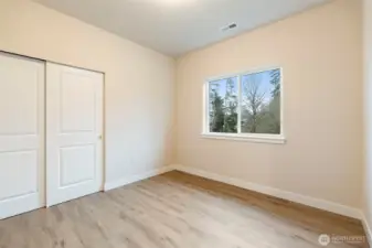 Upper floor bedroom #2