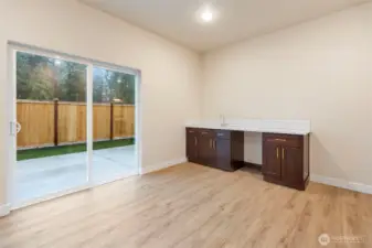 patio entry w/ kitchenette