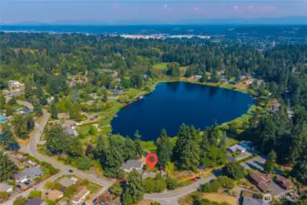 Welcome home to Trout Lake waterfront living!
